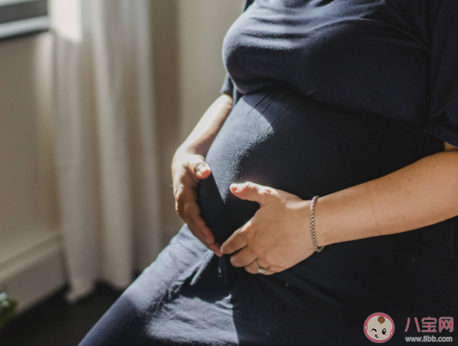 女子腹痛就医竟怀孕足月生下男婴是怎么回事 为什么有人怀孕不自知