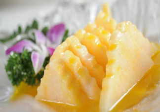 吃菠萝舌头疼有什么方法缓解 用盐水泡菠萝就不扎嘴了吗