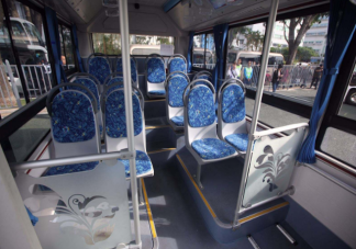 坐公交车的时候习惯坐在车厢的什么位置 公交车上的人际心理学知识