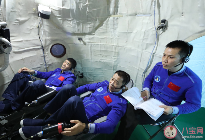 航天员在太空中是飘着睡觉的吗 航天员最困难的任务是什么