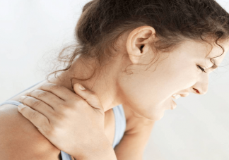 日常哪些行为最伤颈椎 颈椎病可以防患于未然吗