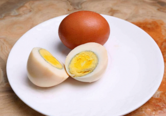半生的鸡蛋营养更丰富吗 双黄蛋是因为打了激素吗