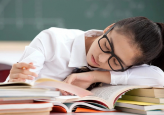 高考前如何帮助考生提高睡眠质量 孩子压力大应该如何疏导