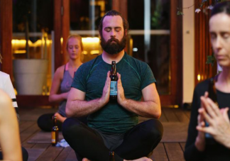 啤酒瑜伽正风靡全球是怎么回事 瑜伽一周做几次比较好