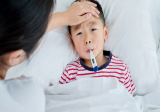 孩子发烧用退热栓好吗要注意什么 处理孩子发烧做好这5步