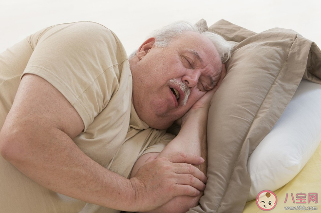 睡眠呼吸暂停症男性患病率高于女性 呼吸暂停综合征患者为什么要戴呼吸机