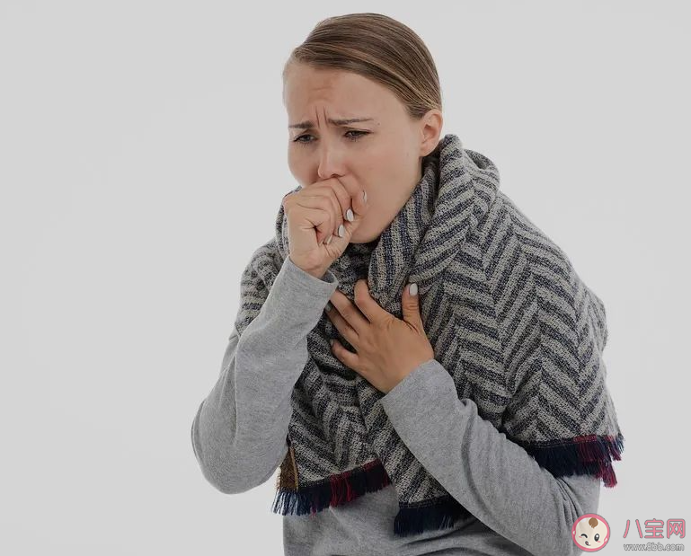 女子咳嗽咳痰一周问题竟出在心脏 咳嗽是哪些原因导致的