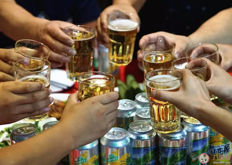 爱喝酒的人体内长寿因子流失 爱喝酒会有哪些危害
