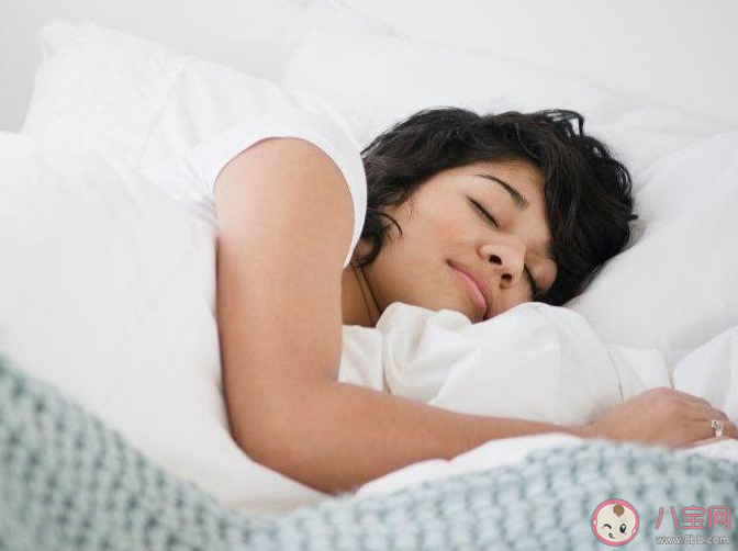 为什么睡得越多反而越累 睡眠时间多久最好