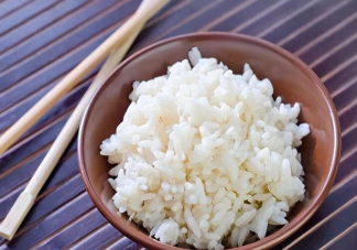 经常吃冷米饭有助于改善脂肪肝吗 脂肪肝应该如何预防
