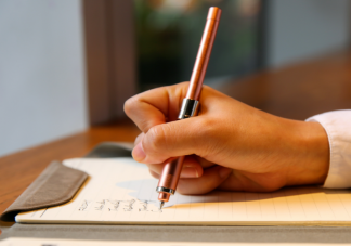 研究称写字能预防老年痴呆 为什么要经常练习写字