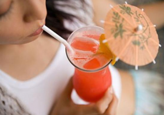 长期喝饮料慢性肾病风险增大2倍 饮料多久喝一次最好