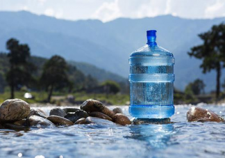 烧水喝比买桶装水更健康吗 桶装水就是纯净水吗