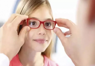 配眼镜都有哪些坑 配眼镜要注意些什么